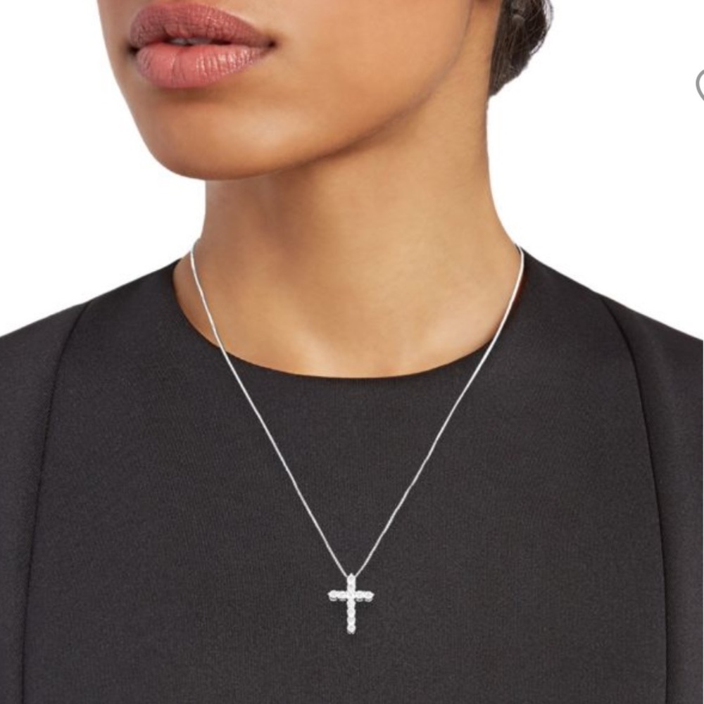 NWT EFFY 0.24 TCW Diamond & Sterling Silver Cross Pendant Necklace